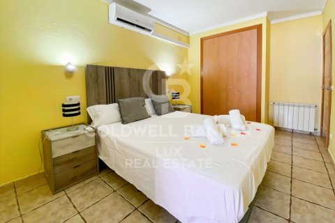 House for sale in L'Escala, Girona, Spain 3 bedrooms, 142 sq.m. No. 158428 - photo 11