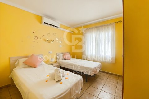 House for sale in L'Escala, Girona, Spain 3 bedrooms, 142 sq.m. No. 158428 - photo 14