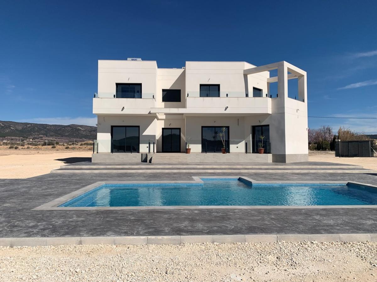 Villa a Pinoso, Alicante, Spagna 5 camere da letto, 222 mq. N° 99828