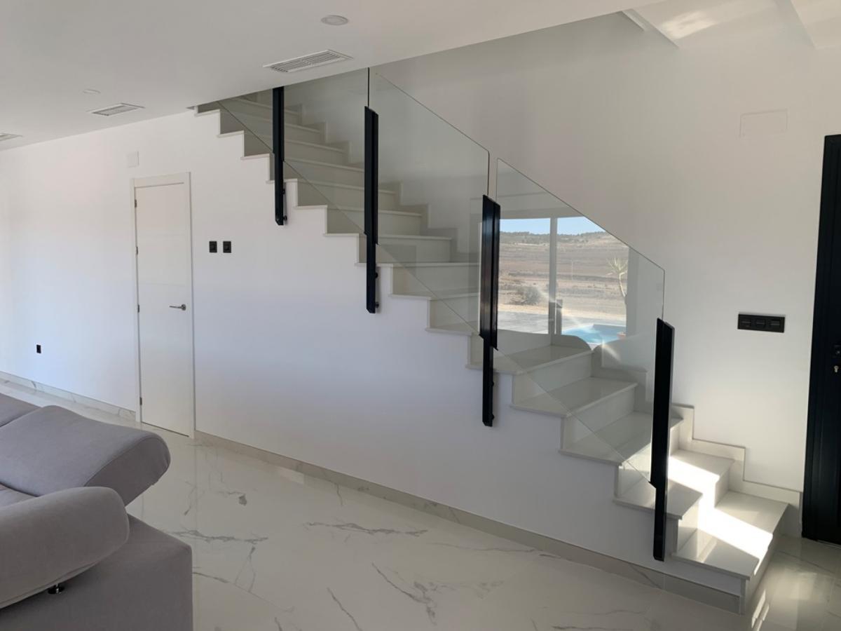 Villa a Pinoso, Alicante, Spagna 5 camere da letto, 222 mq. N° 99828