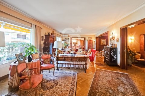 Продажа квартиры в Барселона, Испания 7 спален, 512м2 №158507 - фото 2