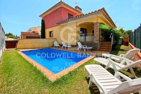 Сasa en L'Escala, Gerona, España 4 dormitorios, 301 m2 No. 158511
