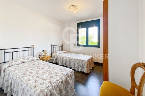 Продажа дома в Л'Эскала, Герона, Испания 4 спальни, 301м2 №158511 - фото 20