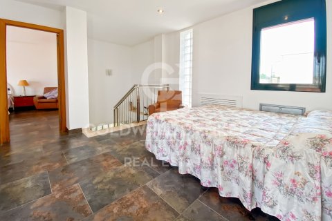 Продажа дома в Л'Эскала, Герона, Испания 4 спальни, 301м2 №158511 - фото 17