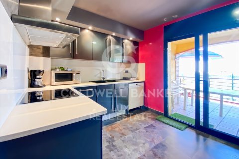 Продажа дома в Л'Эскала, Герона, Испания 4 спальни, 301м2 №158511 - фото 11