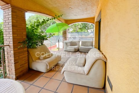 Продажа дома в Л'Эскала, Герона, Испания 4 спальни, 301м2 №158511 - фото 5