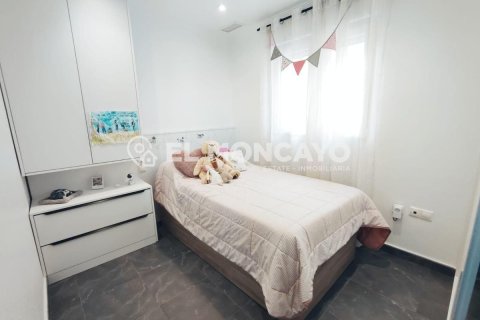 House à vendre à Guardamar del Segura, Alicante, Espagne, 3 chambres, 90 m2 No. 149105 - photo 29