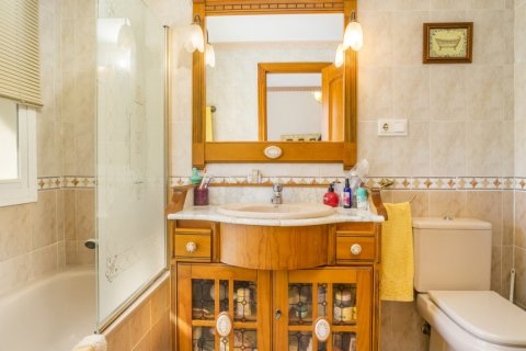 Duplex for sale Estepona, Malaga, Spain 3 bedrooms, 275 sq.m. No. 107555 - photo 26