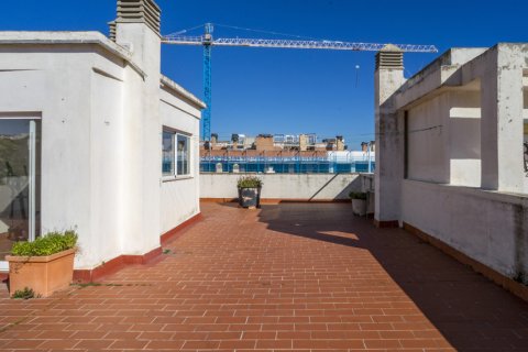 Duplex for sale Estepona, Malaga, Spain 3 bedrooms, 275 sq.m. No. 107555 - photo 2