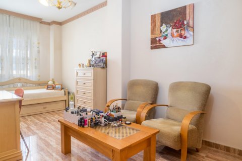 Duplex for sale Estepona, Malaga, Spain 3 bedrooms, 275 sq.m. No. 107555 - photo 16