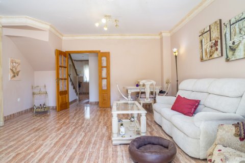 Duplex for sale Estepona, Malaga, Spain 3 bedrooms, 275 sq.m. No. 107555 - photo 3