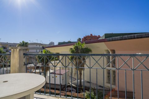 Duplex for sale Estepona, Malaga, Spain 3 bedrooms, 275 sq.m. No. 107555 - photo 30