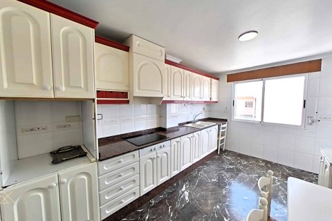 Huoneisto myytävänä Pilar de la Horadada, Alicante, Espanja, 4 makuuhuonetta, 159 m2 No. 189275 - kuva 12