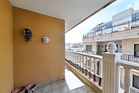 Huoneisto myytävänä Pilar de la Horadada, Alicante, Espanja, 4 makuuhuonetta, 159 m2 No. 189275 - kuva 5