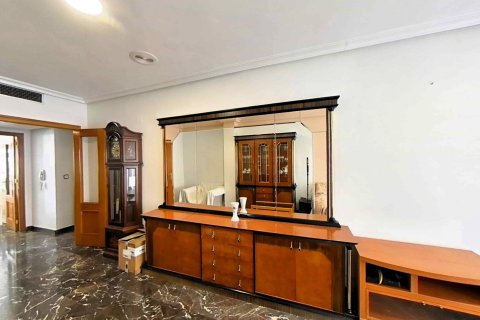 Huoneisto myytävänä Pilar de la Horadada, Alicante, Espanja, 4 makuuhuonetta, 159 m2 No. 189275 - kuva 8