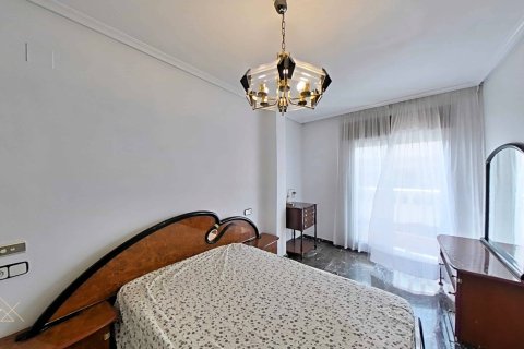 Huoneisto myytävänä Pilar de la Horadada, Alicante, Espanja, 4 makuuhuonetta, 159 m2 No. 189275 - kuva 27