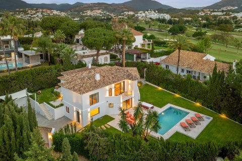 Villa for sale in Marbella, Malaga, Spain 4 bedrooms, 262 sq.m. No. 174556 - photo 5