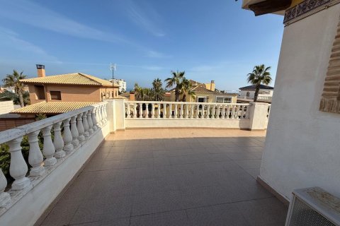 Dom w Torrevieja, Alicante, Hiszpania 3 sypialnie, 161 mkw. nr 165965 – zdjęcie 19