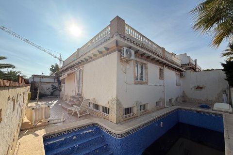 House à Torrevieja, Alicante, Espagne 3 chambres, 161 m2 No. 165965
