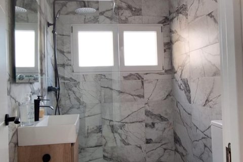 Huoneisto myytävänä Torrevieja, Alicante, Espanja, 1 makuuhuone, 64 m2 No. 165963 - kuva 12