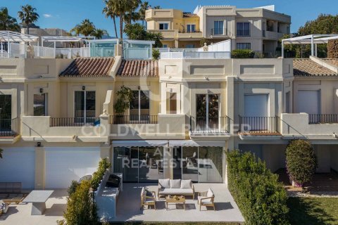 Kaupunkipientalo myytävänä Benahavis, Malaga, Espanja, 3 makuuhuonetta, 212 m2 No. 158656 - kuva 19