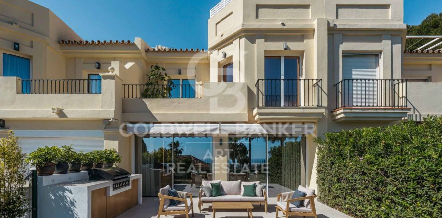 Villetta a schiera a Benahavis, Malaga, Spagna 3 camere da letto, 212 mq. N° 158656