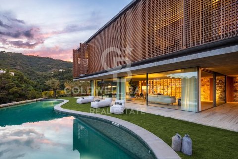 Hus i Benahavis, Malaga, Spanien 7 sovrum, 1163 kvm. Nr. 158653