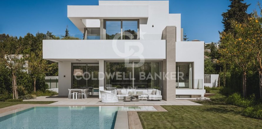 Huvila Estepona, Malaga, Espanja 5 makuuhuonetta, 663 m2 No. 158654
