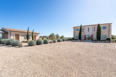 Finca for sale Els Llombards, Mallorca, Spain 5 bedrooms, 427 sq.m. No. 47800 - photo 14