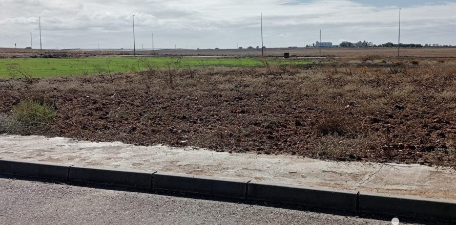 Terreno a Canada Rosal, Seville, Spagna 381 mq. N° 186077