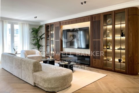 Apartment à Madrid, Espagne 4 chambres, 256 m2 No. 178738