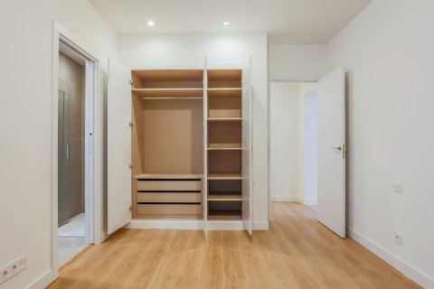 Apartament w Madrid, Hiszpania 2 sypialnie, 88 mkw. nr 180039 – zdjęcie 5