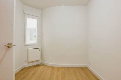 Apartament w Madrid, Hiszpania 2 sypialnie, 88 mkw. nr 180039 – zdjęcie 6