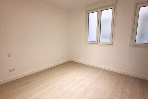 Apartamento en venta en Madrid, España 2 dormitorios, 64 m2 No. 180038 - foto 10