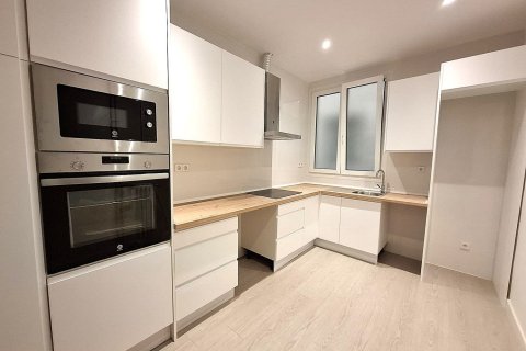 Apartamento en venta en Madrid, España 2 dormitorios, 64 m2 No. 180038 - foto 4