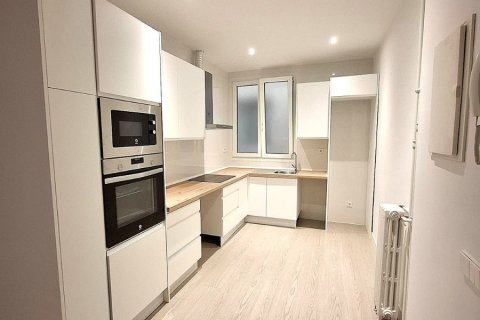 Apartamento en venta en Madrid, España 2 dormitorios, 64 m2 No. 180038 - foto 5