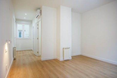 Apartment à vendre à Madrid, Espagne, 2 chambres, 91 m2 No. 180040 - photo 7