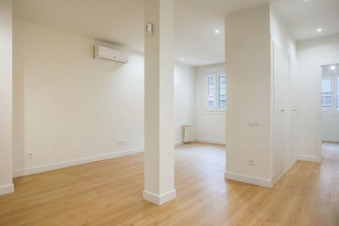 Apartment à vendre à Madrid, Espagne, 2 chambres, 91 m2 No. 180040 - photo 2