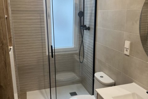 Lägenhet till salu i Madrid, Spanien 2 sovrum, 68 kvm. Nr. 180042 - foto 7