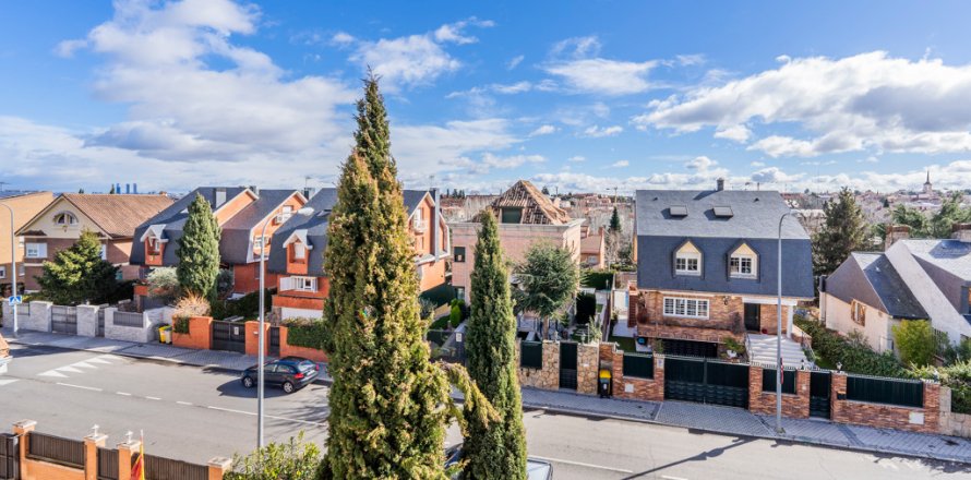 Villa Pozuelo de Alarcon, Madrid, Spagna 6 camere da letto, 416 mq. N° 107703