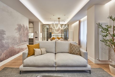 Huoneisto myytävänä Madrid, Espanja, 3 makuuhuonetta, 152 m2 No. 179959 - kuva 2