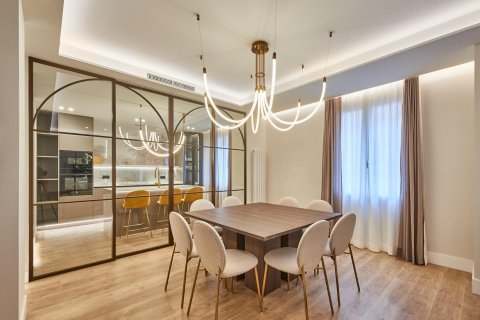 Huoneisto myytävänä Madrid, Espanja, 3 makuuhuonetta, 152 m2 No. 179959 - kuva 4