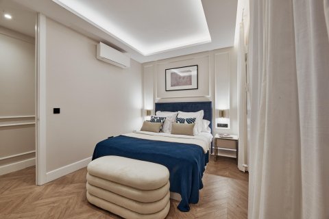 Villa till salu i Madrid, Spanien 3 sovrum, 129 kvm. Nr. 179957 - foto 10