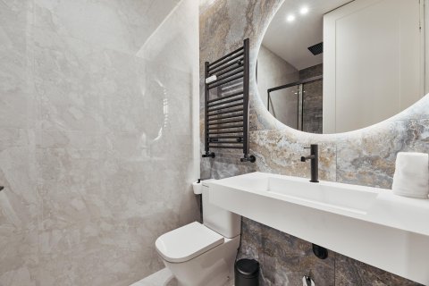 Villa till salu i Madrid, Spanien 3 sovrum, 129 kvm. Nr. 179957 - foto 25