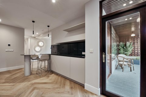 Dzīvoklis pārdošanā Madrid, Spānijā 3 istabas, 141 m2 Nr. 179956 - attēls 15