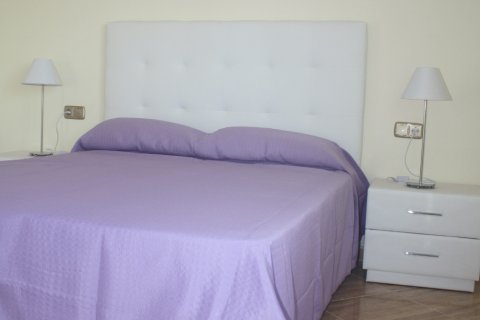 Villa till salu i Torrevieja, Alicante, Spanien 3 sovrum, 319 kvm. Nr. 156627 - foto 16