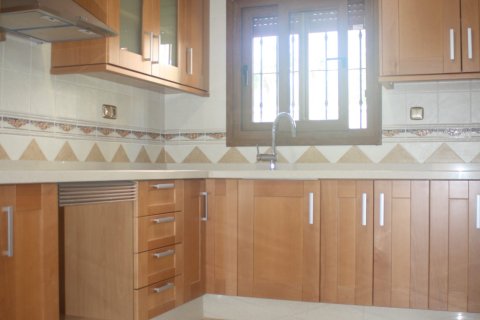 Villa till salu i Torrevieja, Alicante, Spanien 3 sovrum, 319 kvm. Nr. 156627 - foto 19