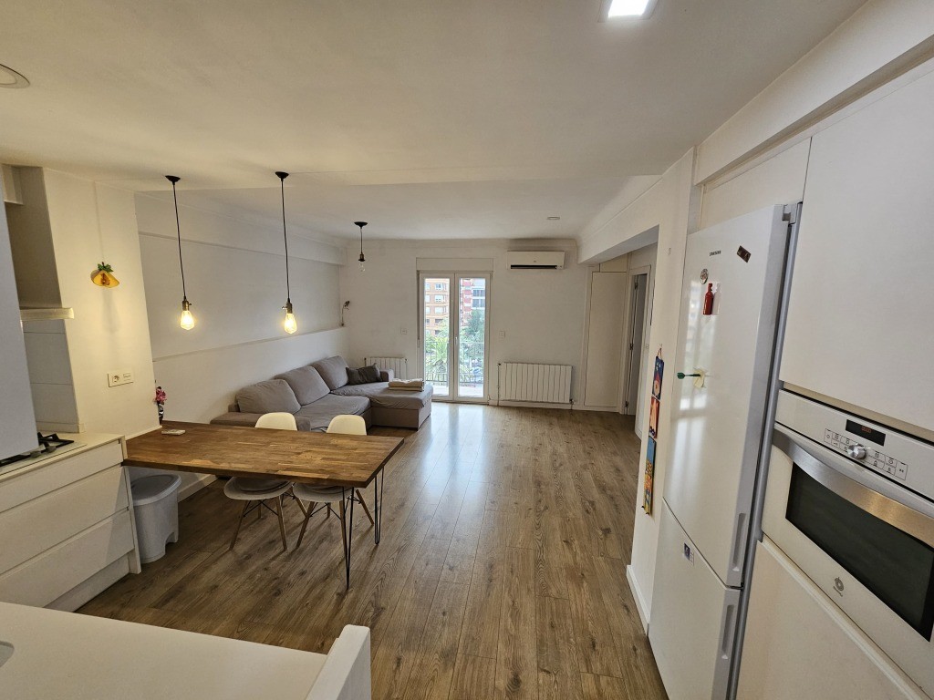 Квартира в Валенсия, Испания 3 спальни, 78м2 №133432