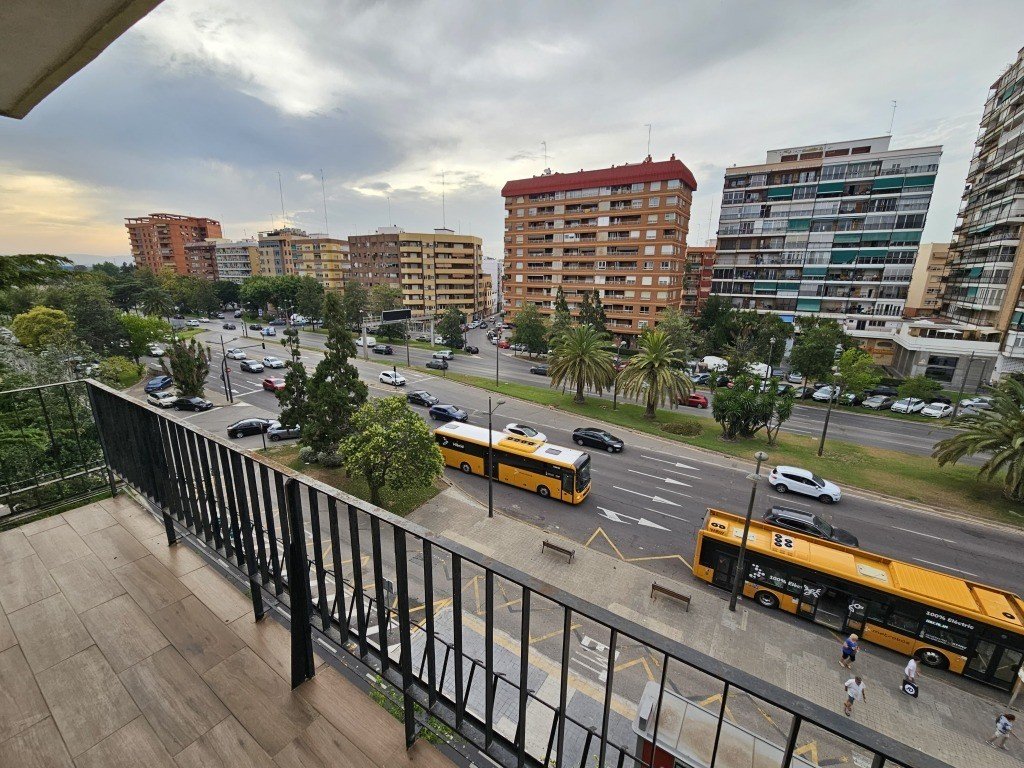 Квартира в Валенсия, Испания 3 спальни, 78м2 №133432