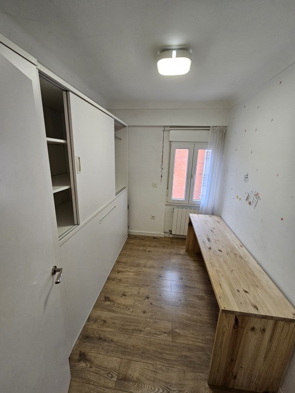 Квартира в Валенсия, Испания 3 спальни, 78м2 №133432